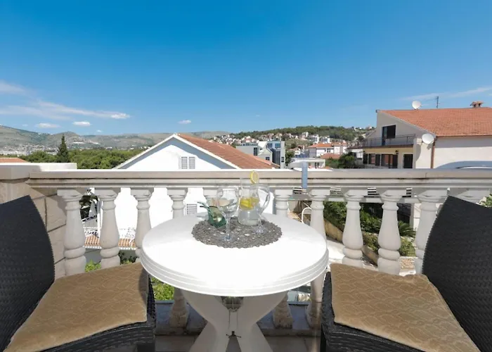 With Parking Space Okrug Gornji, Ciovo - 25259 * Trogir