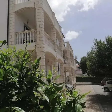Apartmán With Parking Space Okrug Gornji, Ciovo - 25259 *