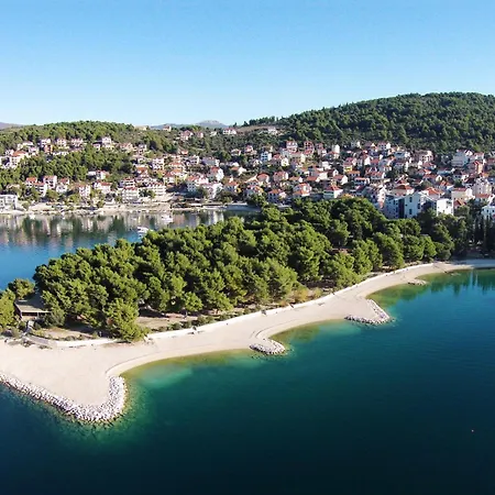 With Parking Space Okrug Gornji, Ciovo - 25259 Апартаменты *