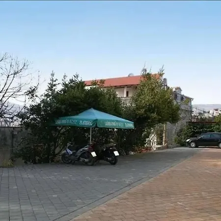 With Parking Space Okrug Gornji - Ciovo - 25259 *