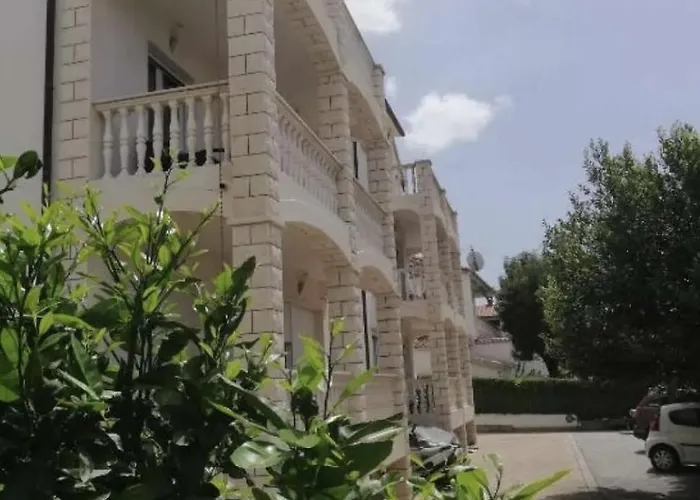 Апартаменты With Parking Space Okrug Gornji, Ciovo - 25259 *