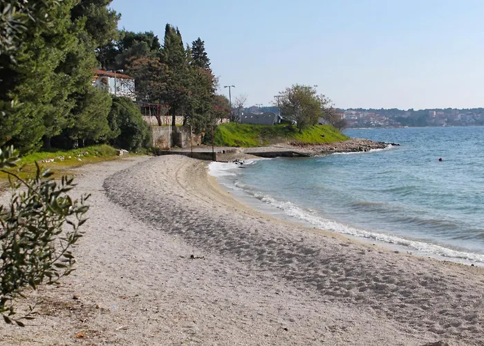 With Parking Space Okrug Gornji, Ciovo - 25259 Апартаменты *