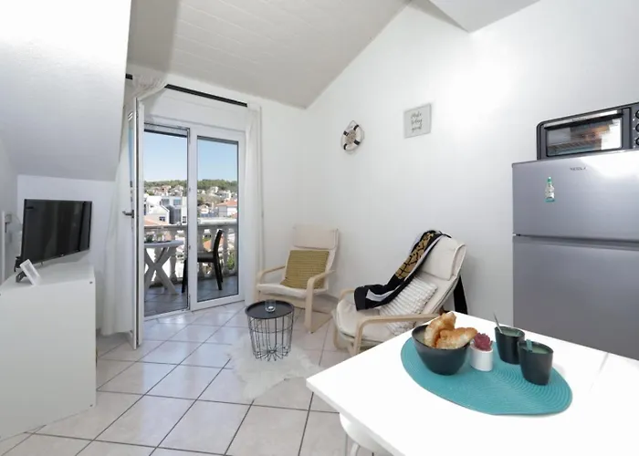 Апартаменты With Parking Space Okrug Gornji, Ciovo - 25259