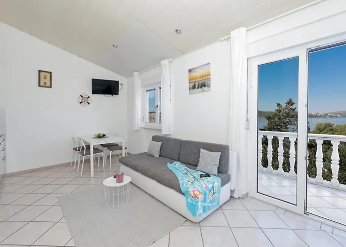 With Parking Space Okrug Gornji, Ciovo - 25259 Апартаменты