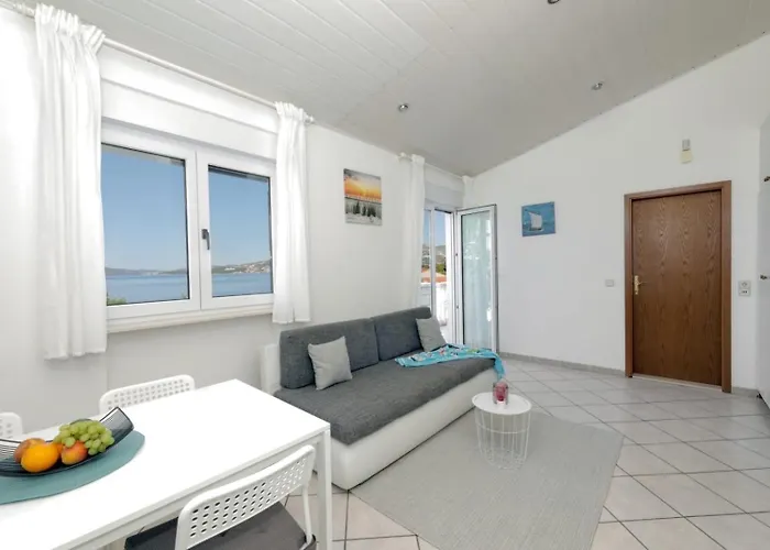 With Parking Space Okrug Gornji, Ciovo - 25259 Апартаменты Трогир