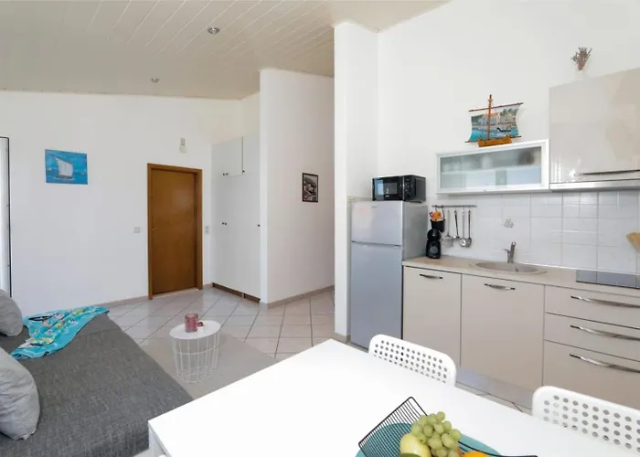 With Parking Space Okrug Gornji, Ciovo - 25259 Апартаменты