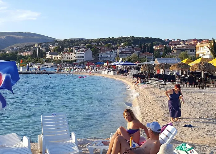 Апартаменты With Parking Space Okrug Gornji, Ciovo - 25259 *